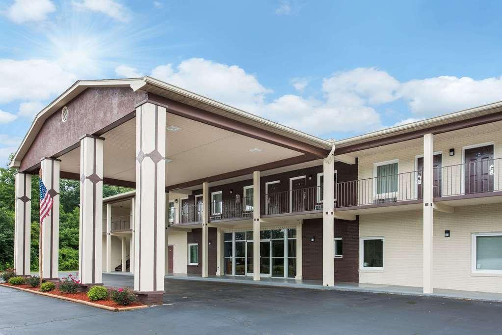 Econo Lodge Forest City Ngoại thất bức ảnh