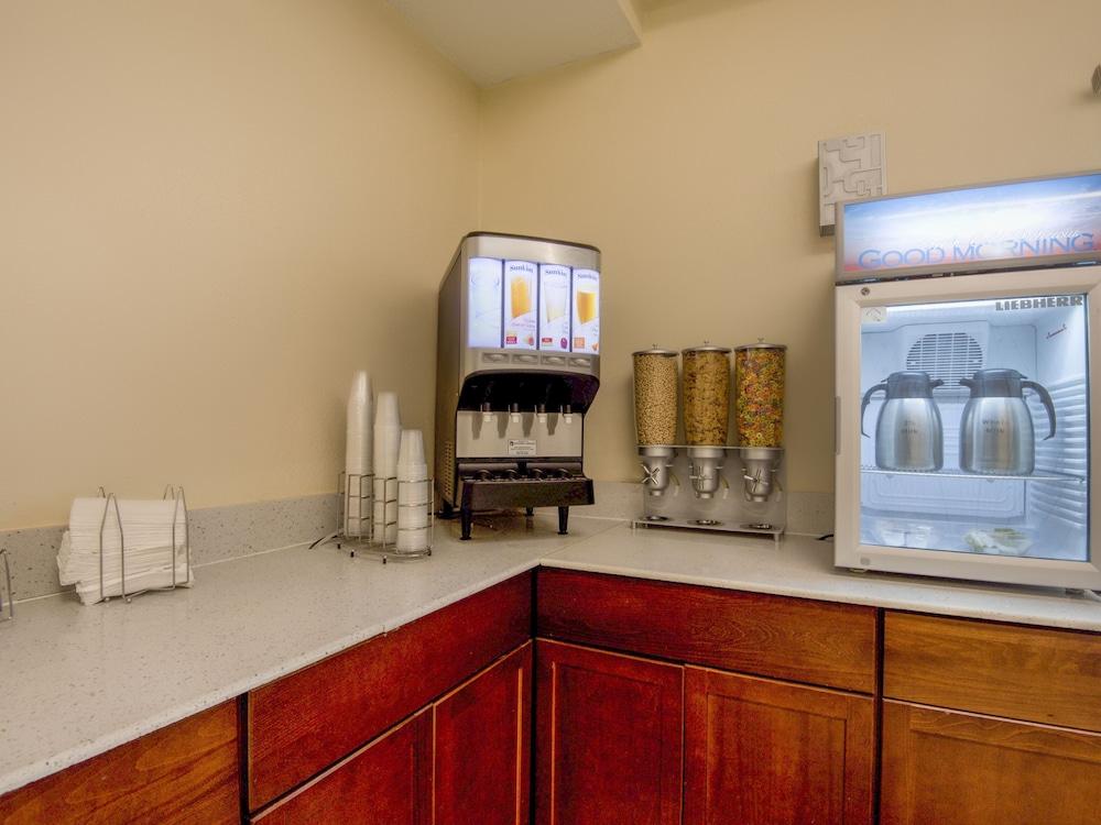 Econo Lodge Forest City Ngoại thất bức ảnh