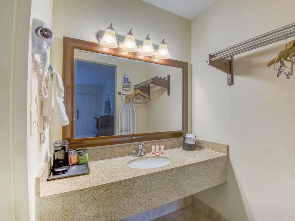 Econo Lodge Forest City Ngoại thất bức ảnh